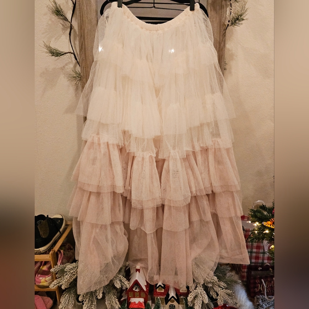 ROMWE Cream and Pink Layered Tulle Skirt